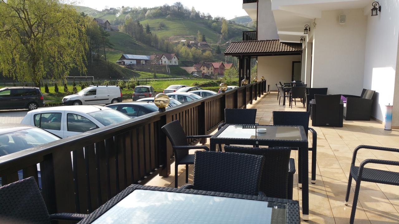 Flori De Mar Hotel Poiana Mărului Zewnętrze zdjęcie