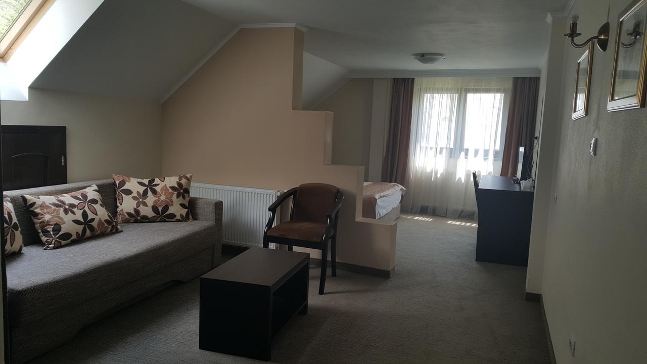 Flori De Mar Hotel Poiana Mărului Zewnętrze zdjęcie